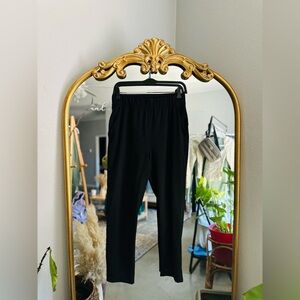 Aritzia babaton black pull on pants medium